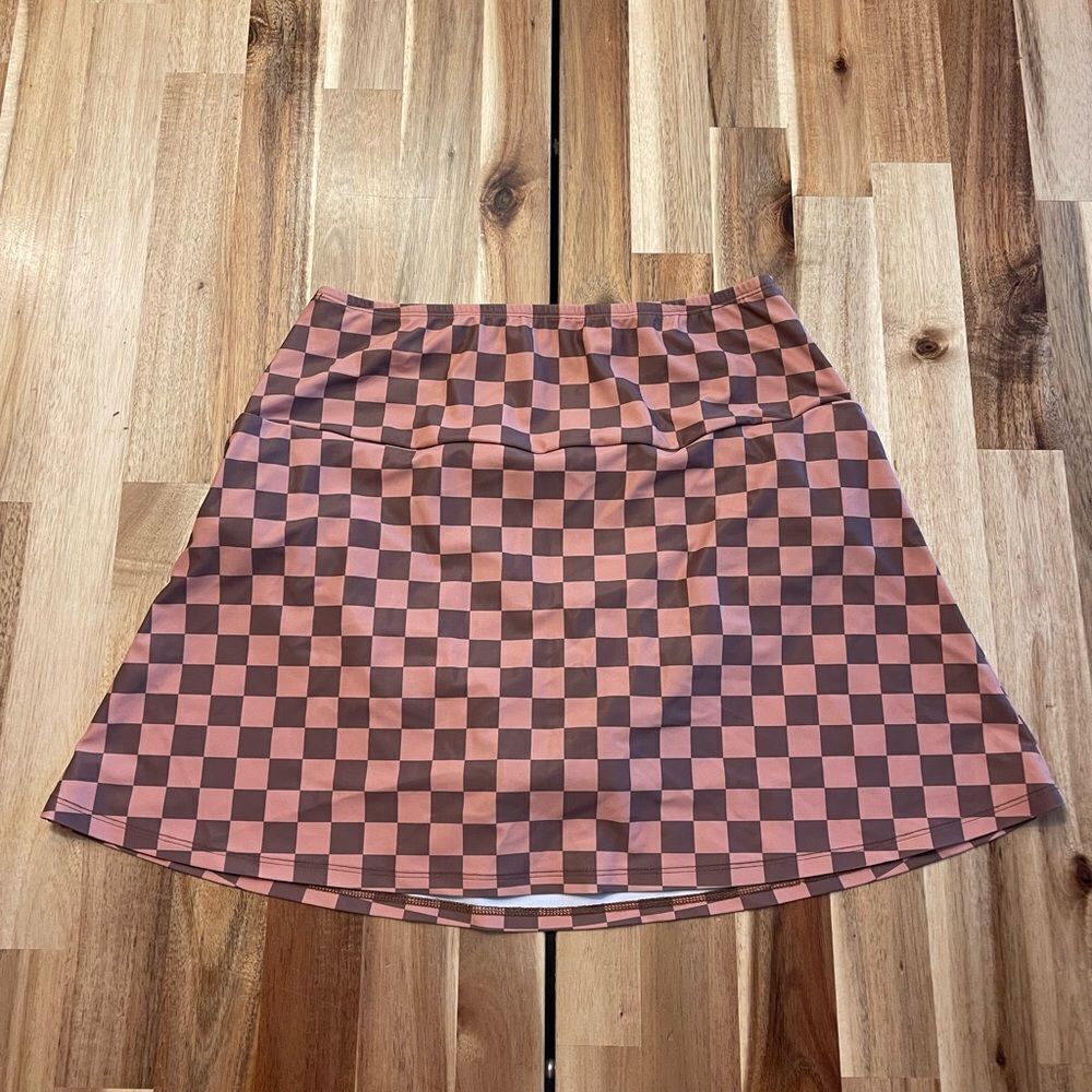 Checkered brown swim skirt